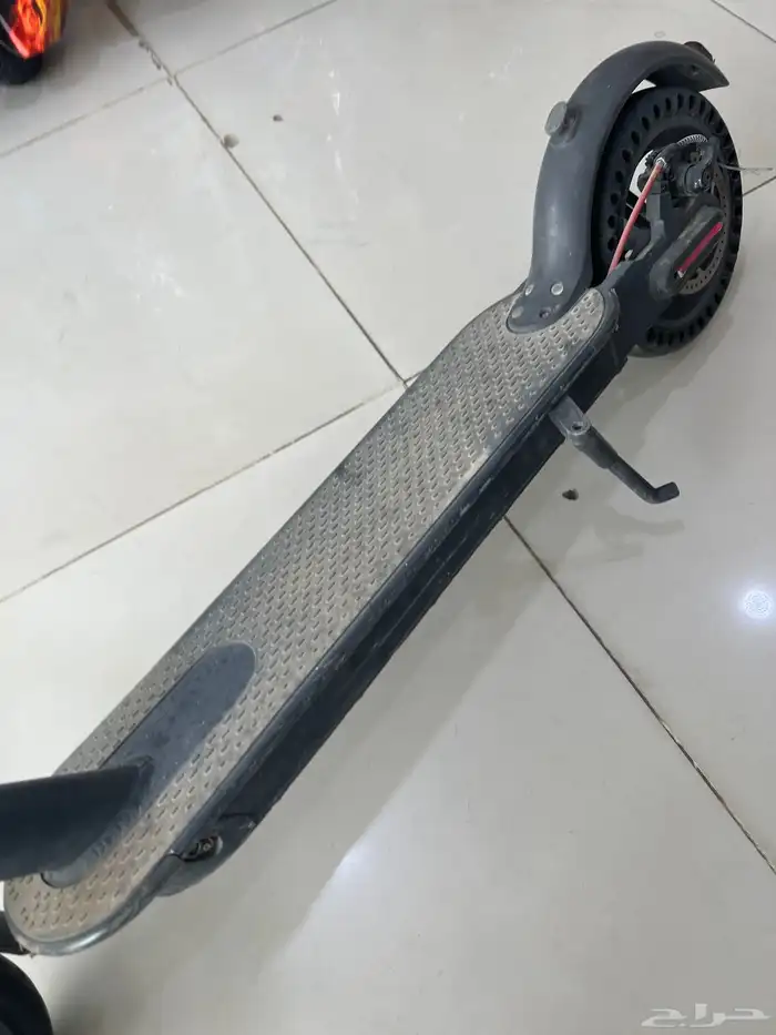 سكوتر كهربائي واقف 4