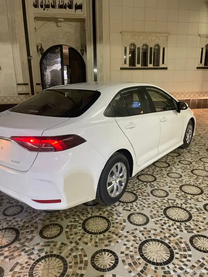 كورولا موديل 2020 بطاقة جمركية نظيف جداا 1