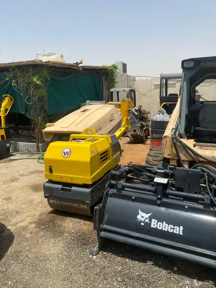 نشتري ونبيع جميع انواع المعدات الثقيلة 11
