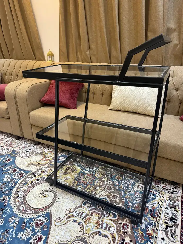 طاولة قهوه مع اربع طاولات خدمه وعربة خدمة 2