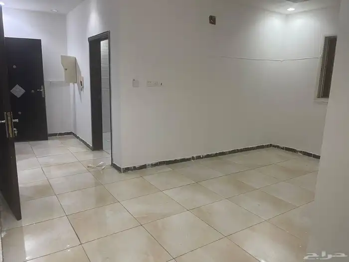للايجار شهري شقة عوايل حي الرمال 2