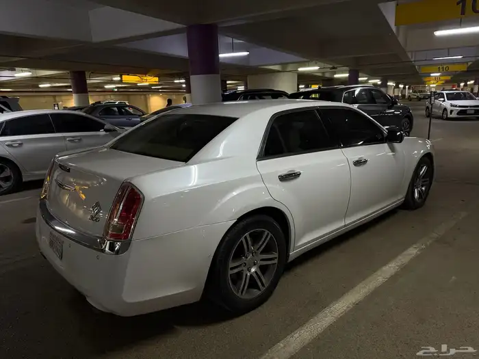 كرايزلر 2013 للبيع v8 himi 0