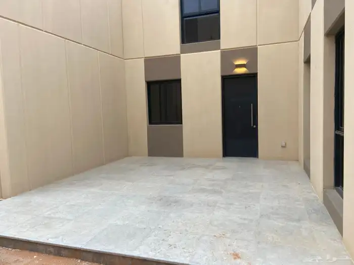 فيلا للإيجار بحي سدرة 25