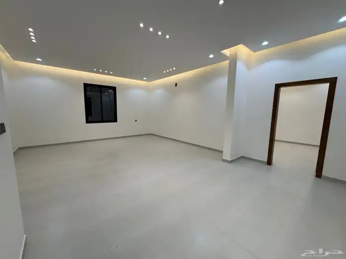 فيلا سكنية دور وثلاث شقق 5