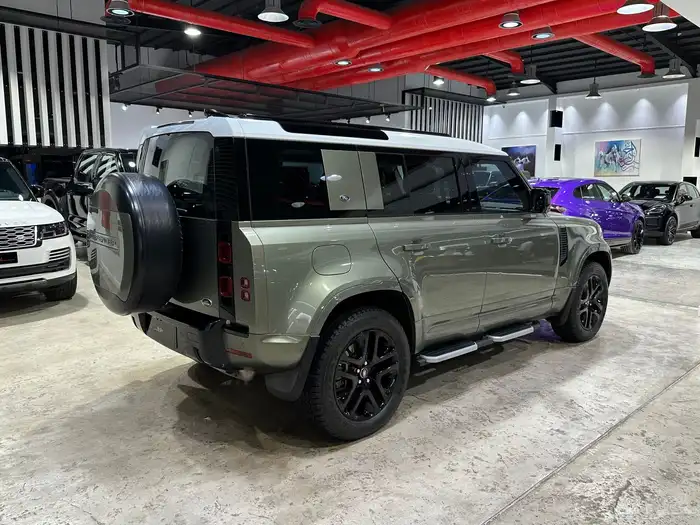 لاند روفر ديفندر HSE 110 V6 موديل 2020 ماشي 180.714 كم وكالة 2