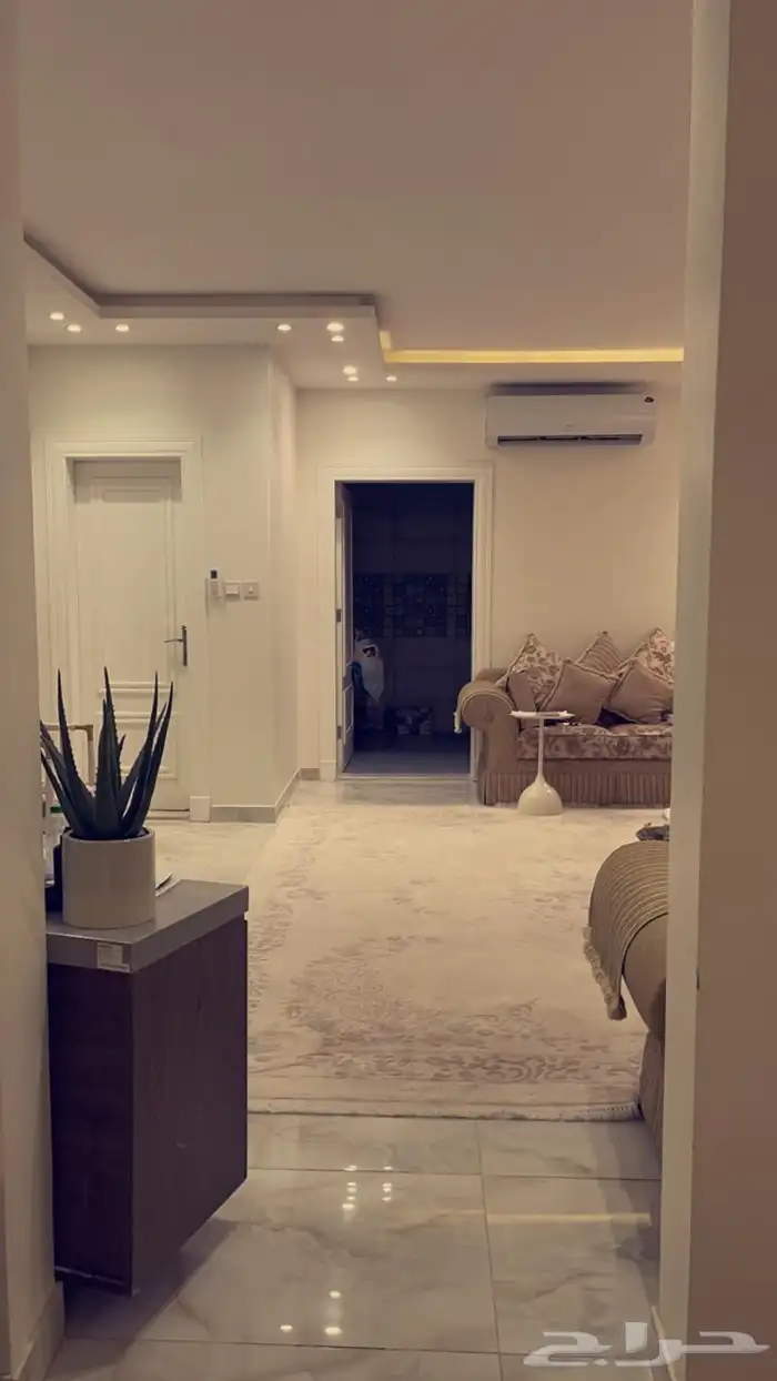شقه للبيع حي العارض 5