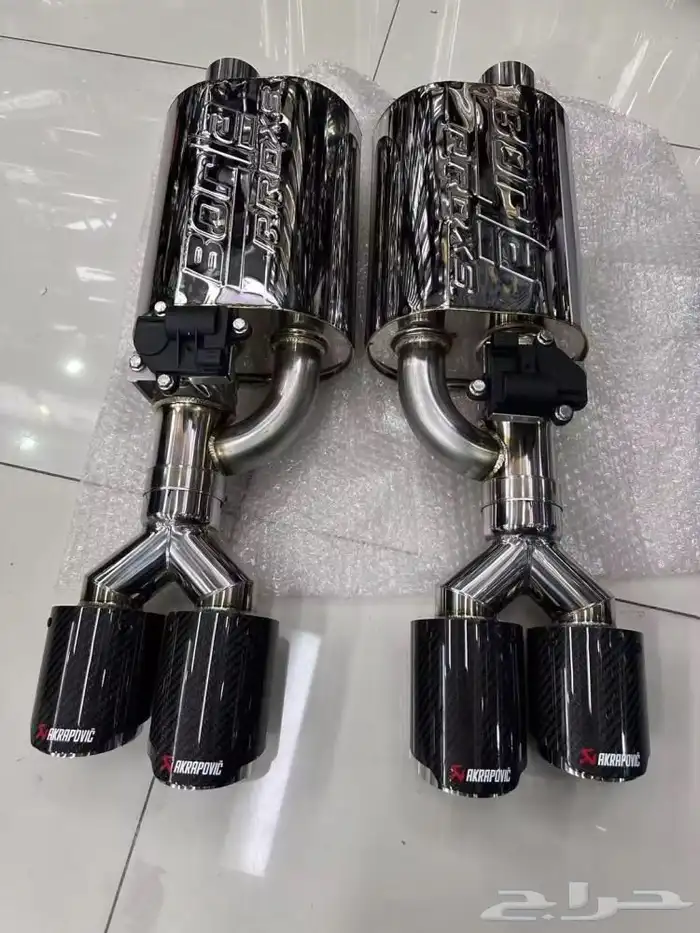 زوج مخارج شكمان كاربون AKRAPOVIC 0