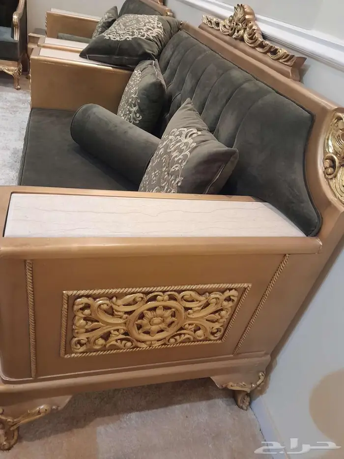 للبيع كنب مجلس فخم 0