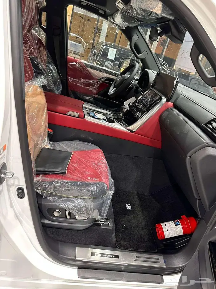 لكزس LX600 اف سبورت 2025 6