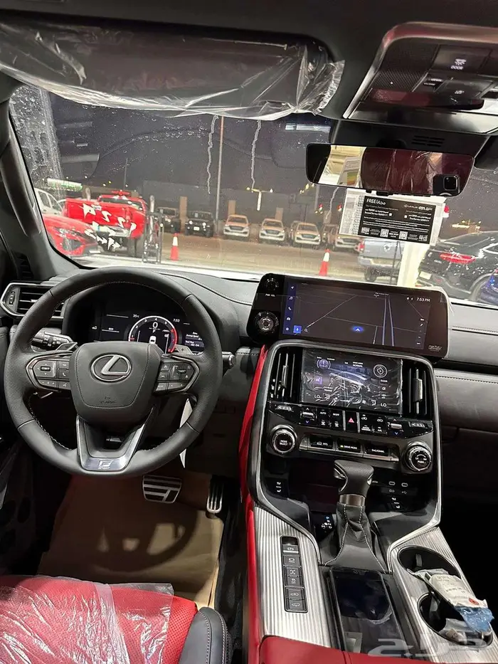 لكزس LX600 اف سبورت 2025 4