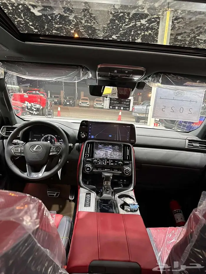 لكزس LX600 اف سبورت 2025 3