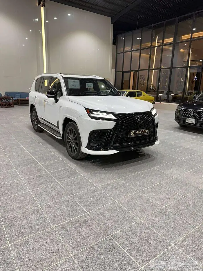 لكزس LX600 اف سبورت 2025 1