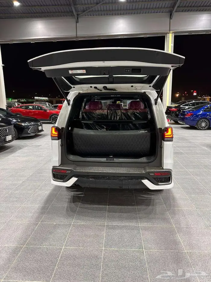 لكزس LX600 اف سبورت 2025 12