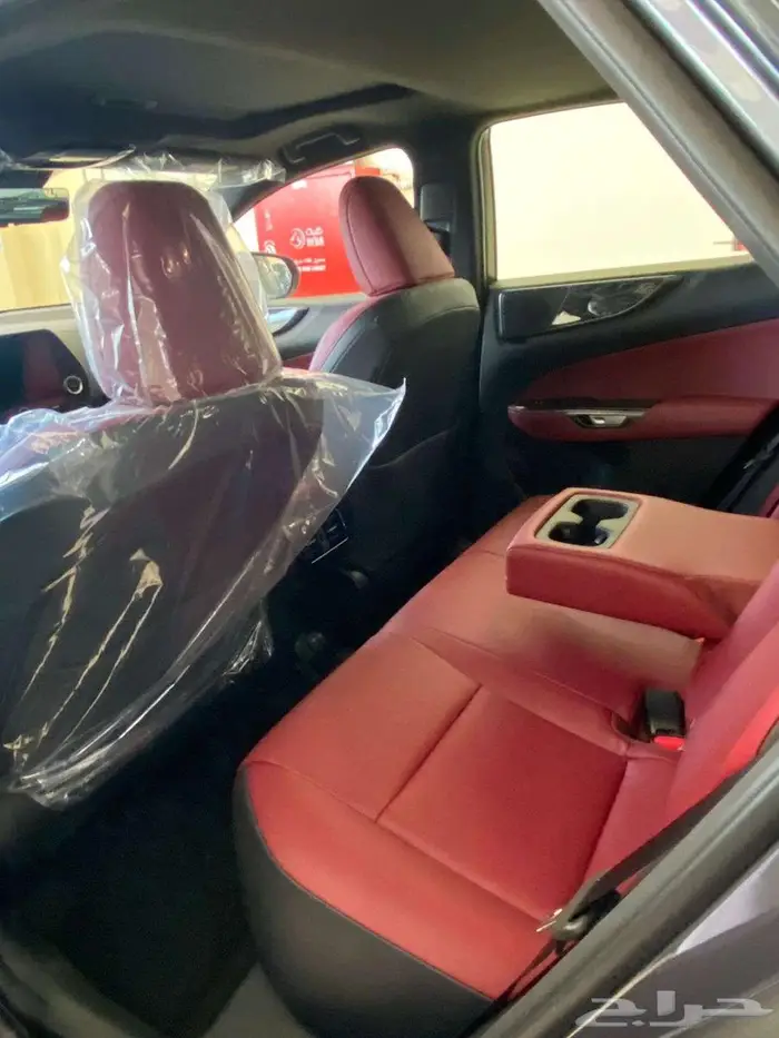 لكزس ان اكس 350 AA الموديل 2025 4