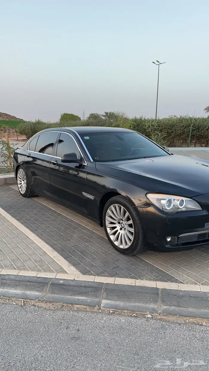 بي ام دبليو 730 الفئة السابعة موديل 2011 7