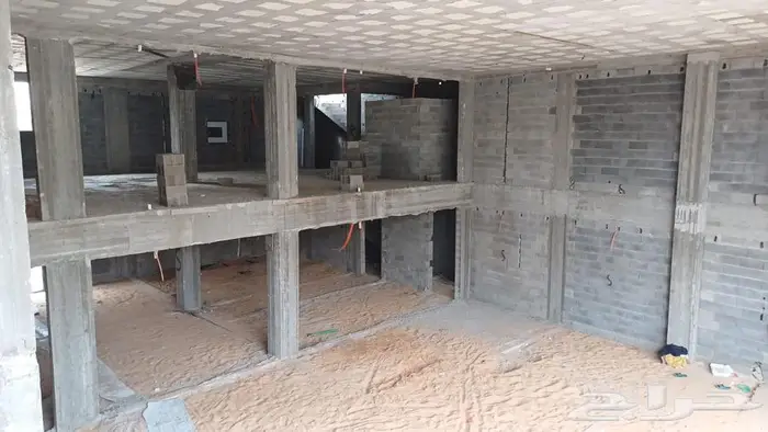 معرض عظم للإيجار 1