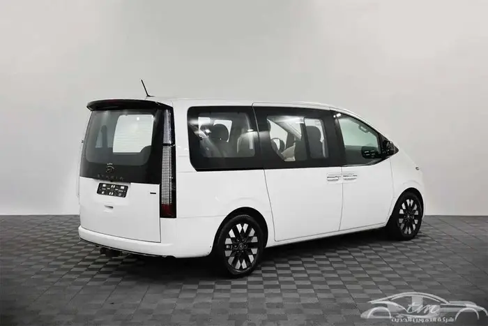 هيونداي ستاريا سمارت 9 مقاعد اوتوماتيك 2025ومتوفر ديزل 1