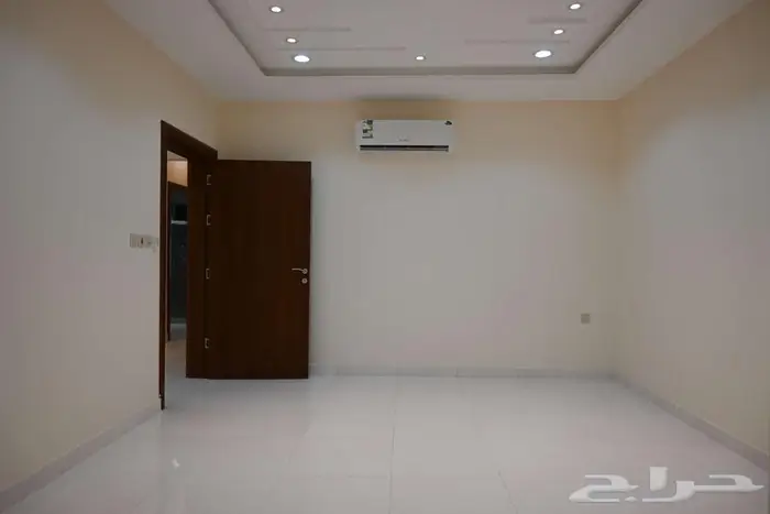 شقة 5 غرف للبيع بطحاء قريش المطبخ مجهز بالكامل 8