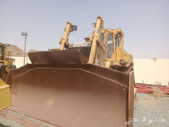بلدوزر D9N الحالة الفنية   ممتاز جدا 3