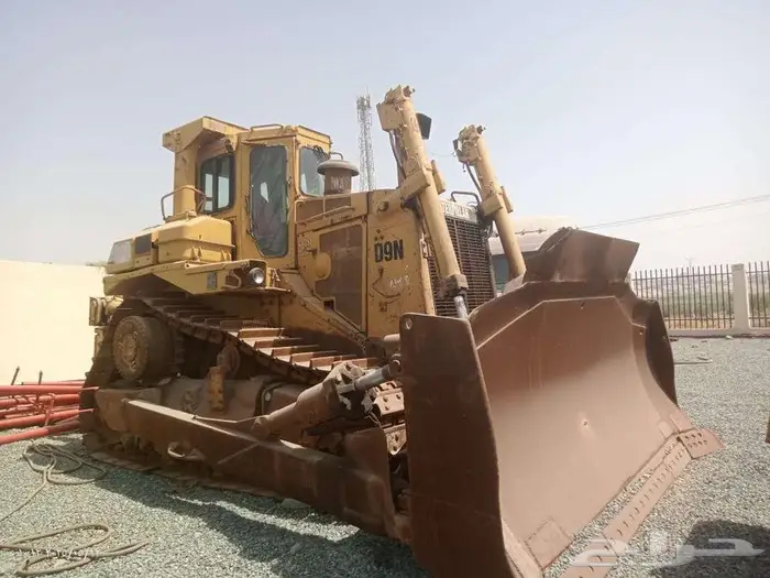 بلدوزر D9N الحالة الفنية   ممتاز جدا 4
