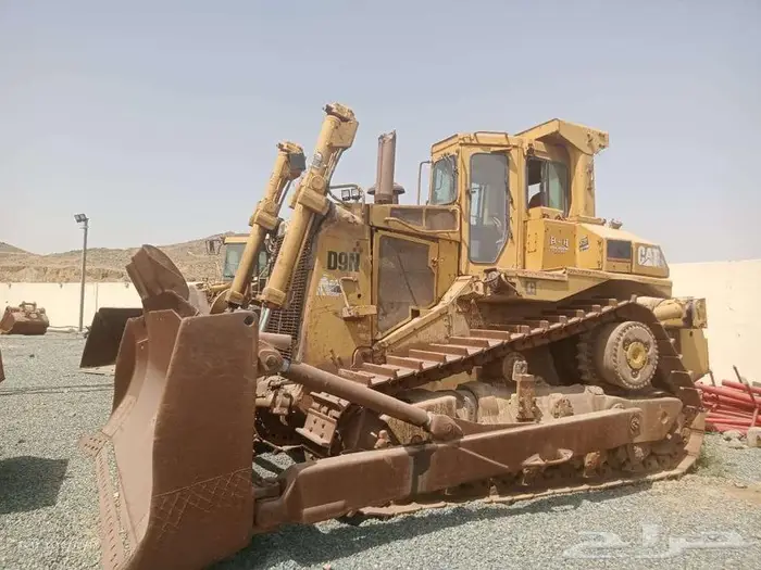 بلدوزر D9N الحالة الفنية   ممتاز جدا 2