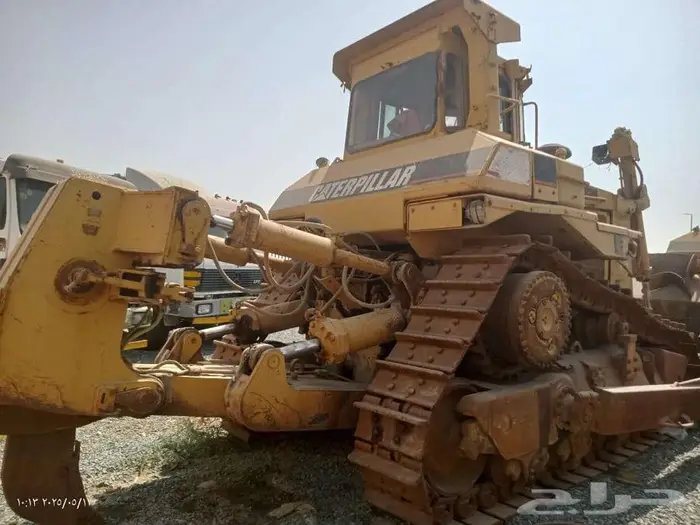 بلدوزر D9N الحالة الفنية   ممتاز جدا 1