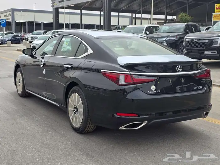 لكزس ES350 - CA - CC بريمى 2025 لمبيعات الكاش والبنوك 4