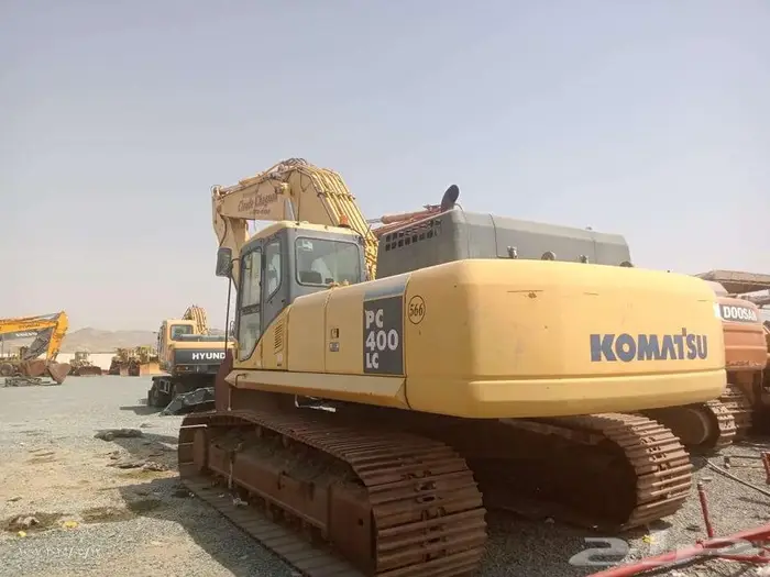 بوكلين كوماتسو  الحالة   ممتاز جدا 3