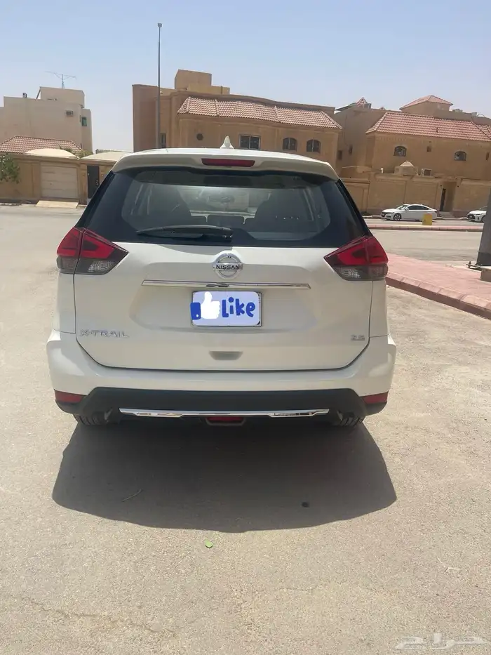 نيسان اكس تريل 4