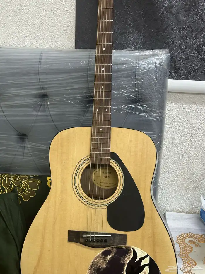 جيتار يامها f310السعر 680 قابل لي التفاوض 0