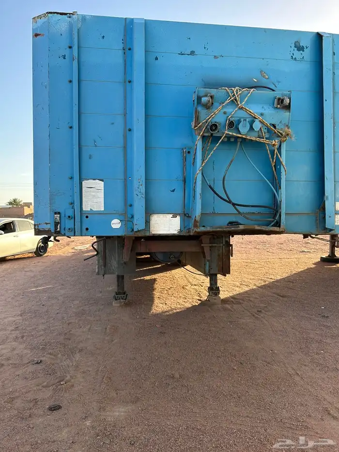 سطحه ساف دسك واقفه من شغل 3