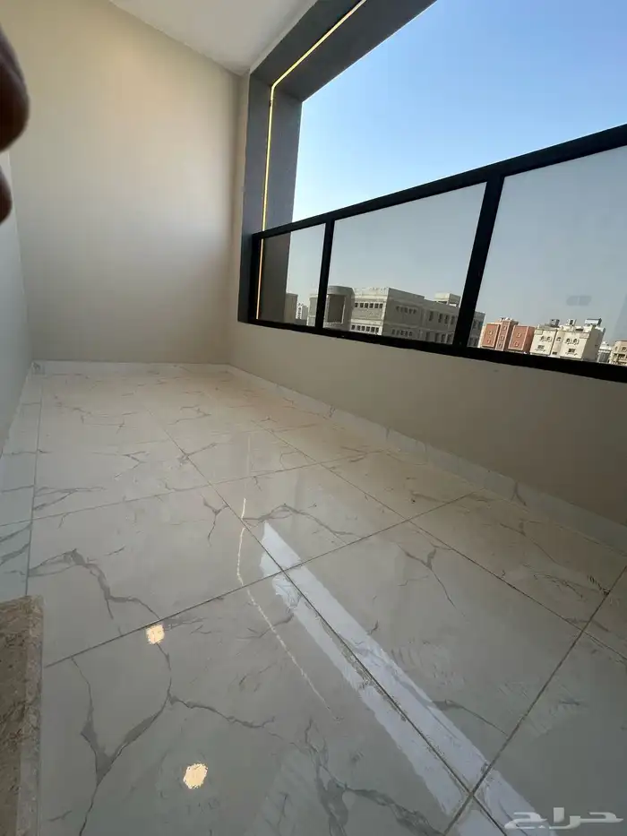 للبيع دور وملحق فاخرة جازان حي السويس 19