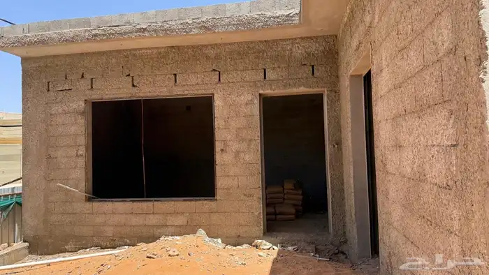 للبيع دور عظم حي الوادي 3