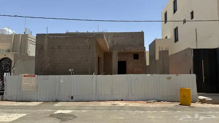 للبيع دور عظم حي الوادي 1