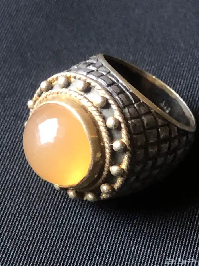 خاتم فخم فضة مختوم  بحجر مشمشي  وزن ثقيل 2