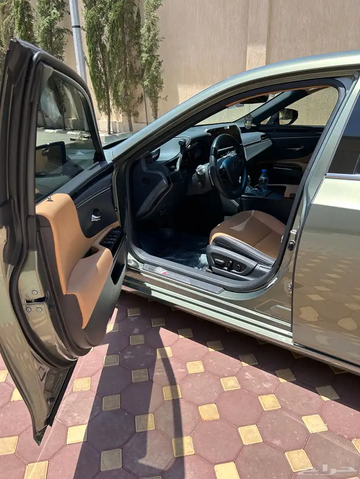 لكزس es 250 شبه وكالة 14