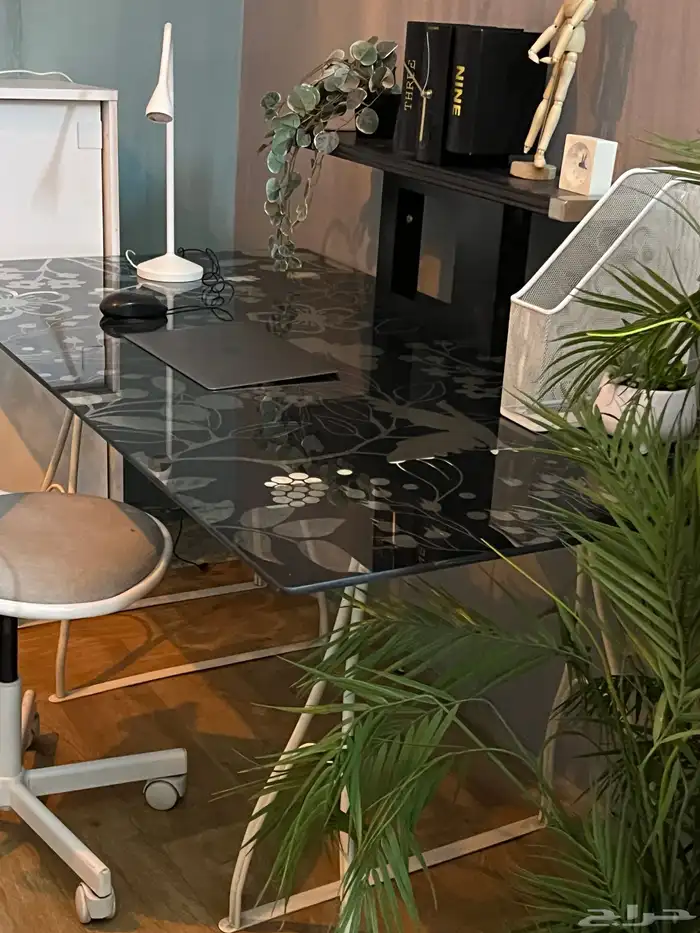 مكتب وكرسي من ايكيا 5