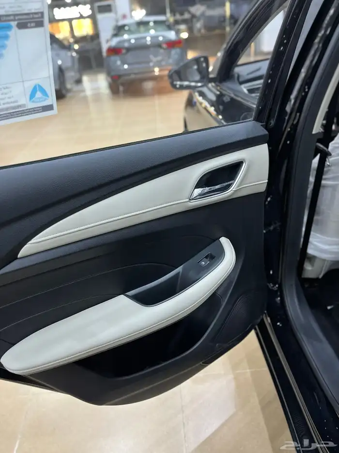 ام جي 5 كمفورت 8