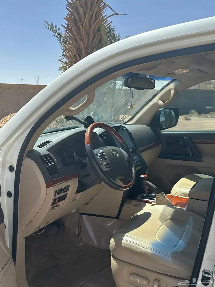 لاندكروزر GXR 2013 البازغي 7