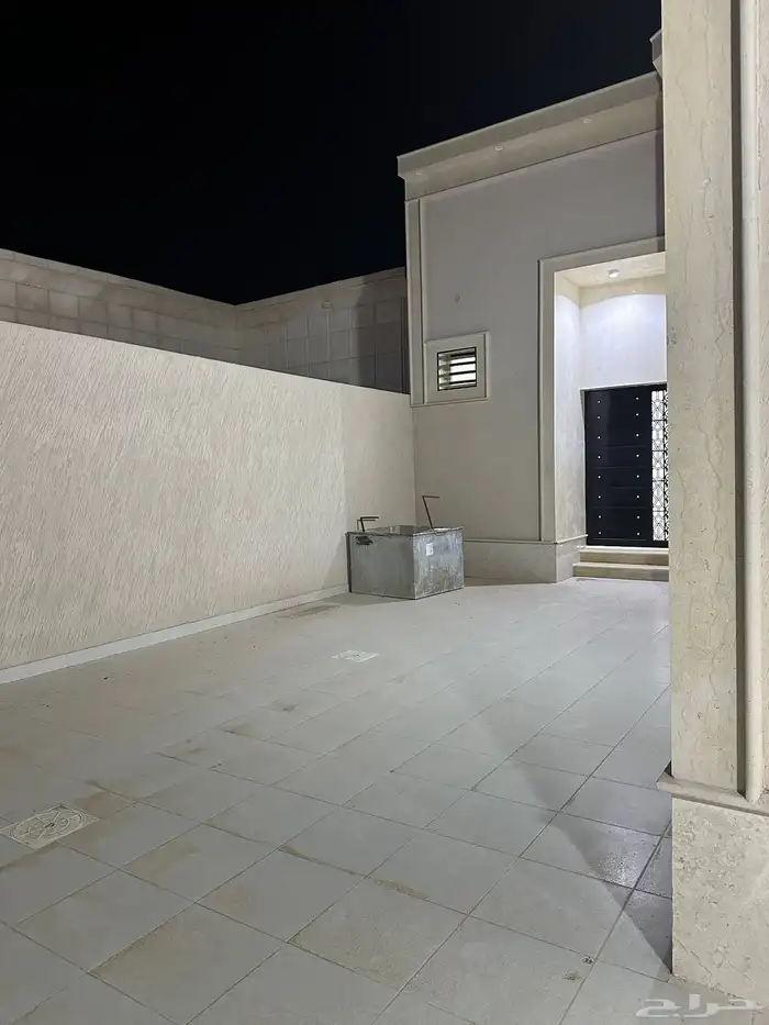 دور وملحق علوي للبيع في الوادي 1