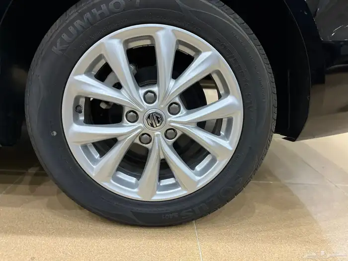 ام جي 5 كمفورت 11