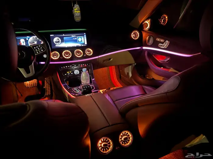مرسيدس E300 2020 33