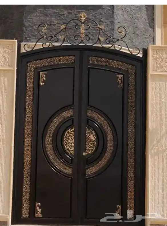 السلام عليكم يوجد عرض علي دهانات الابواب الحديد و الخشاب 0