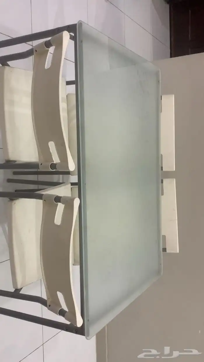 طاولة طعام 1