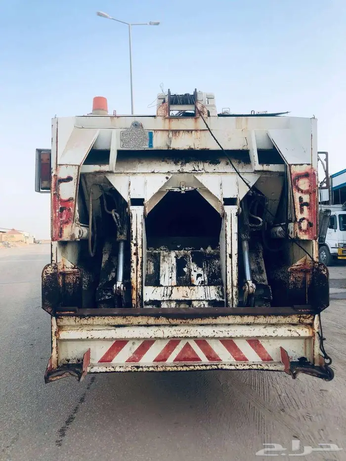 ضاغط مكبس نفايات 22 ياردة 1