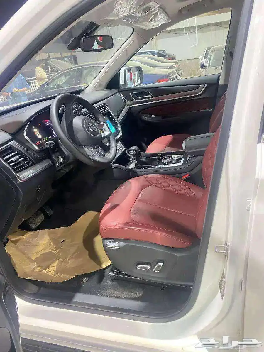 ام جي RX8. 2024 3