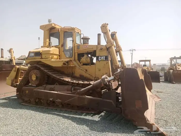بلدوزر D9N  الحالة الفنية   ممتاز جدا 1
