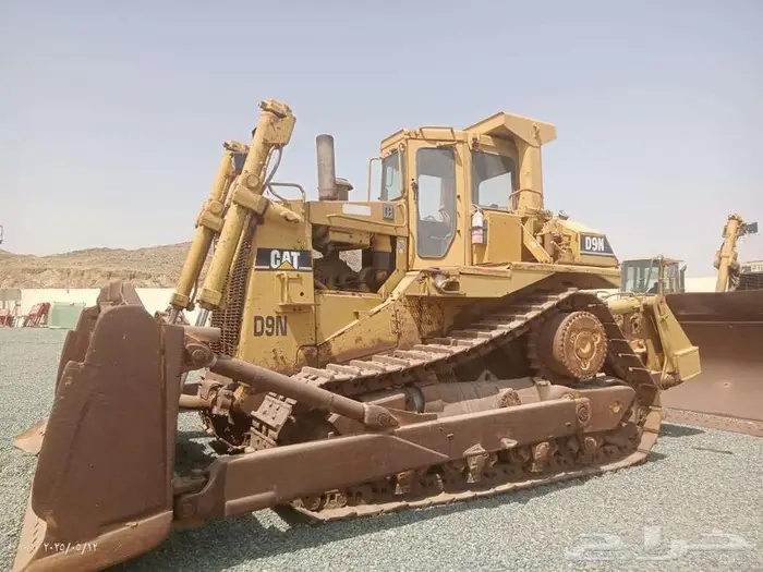 بلدوزر D9N  الحالة الفنية   ممتاز جدا 0