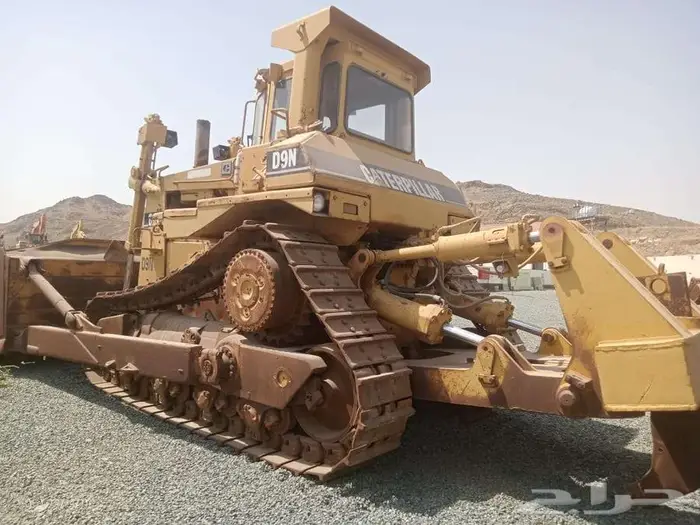 بلدوزر D9N  الحالة الفنية   ممتاز جدا 2