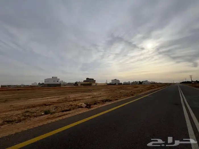 ارض تجارية للبيع 2